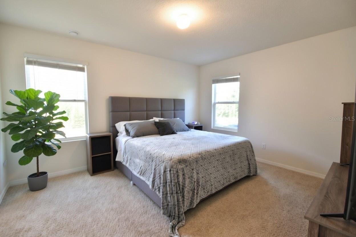 Image 18 of 39 For 6930 Silverado Ranch Boulevard