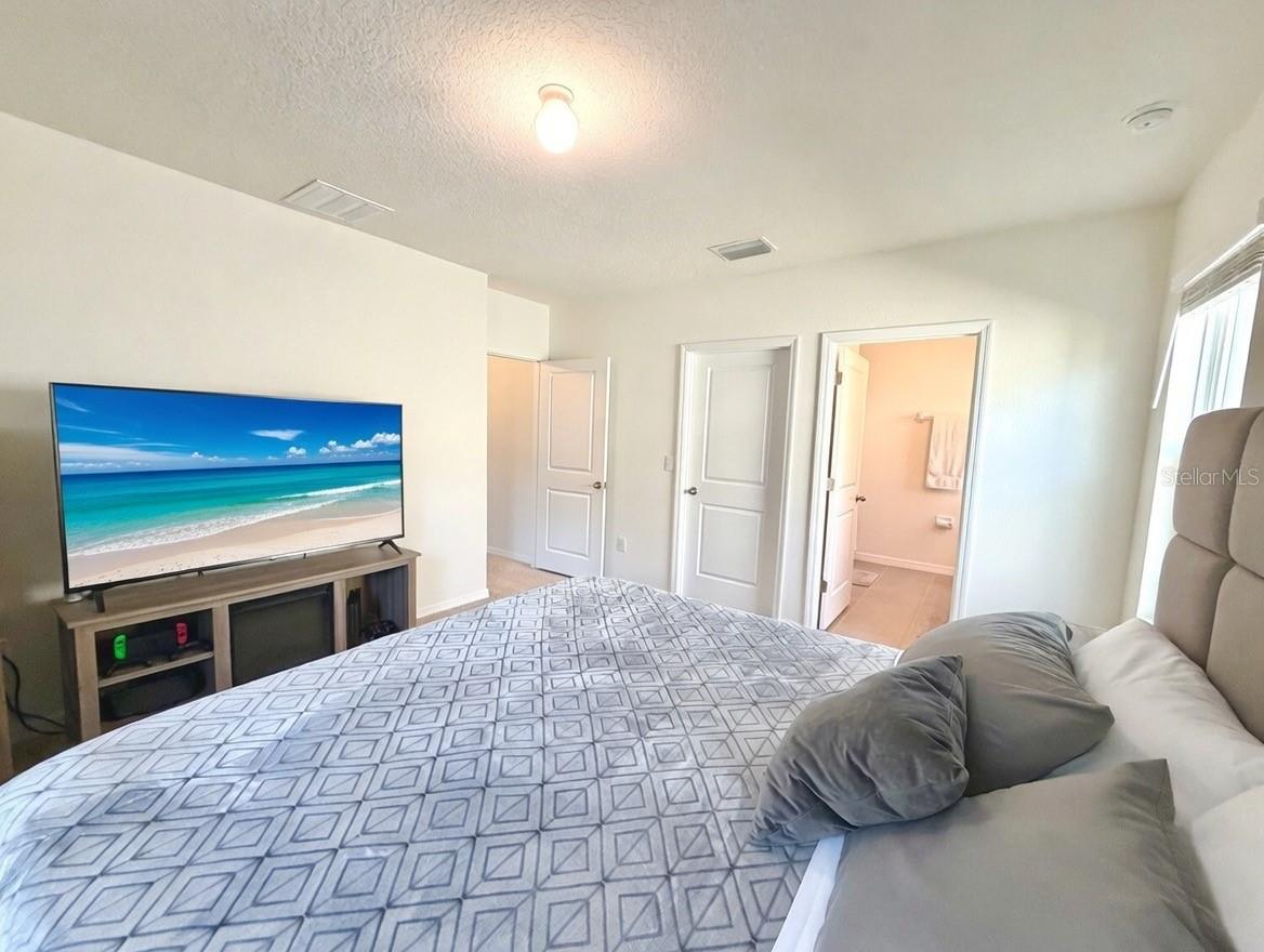 Image 22 of 39 For 6930 Silverado Ranch Boulevard