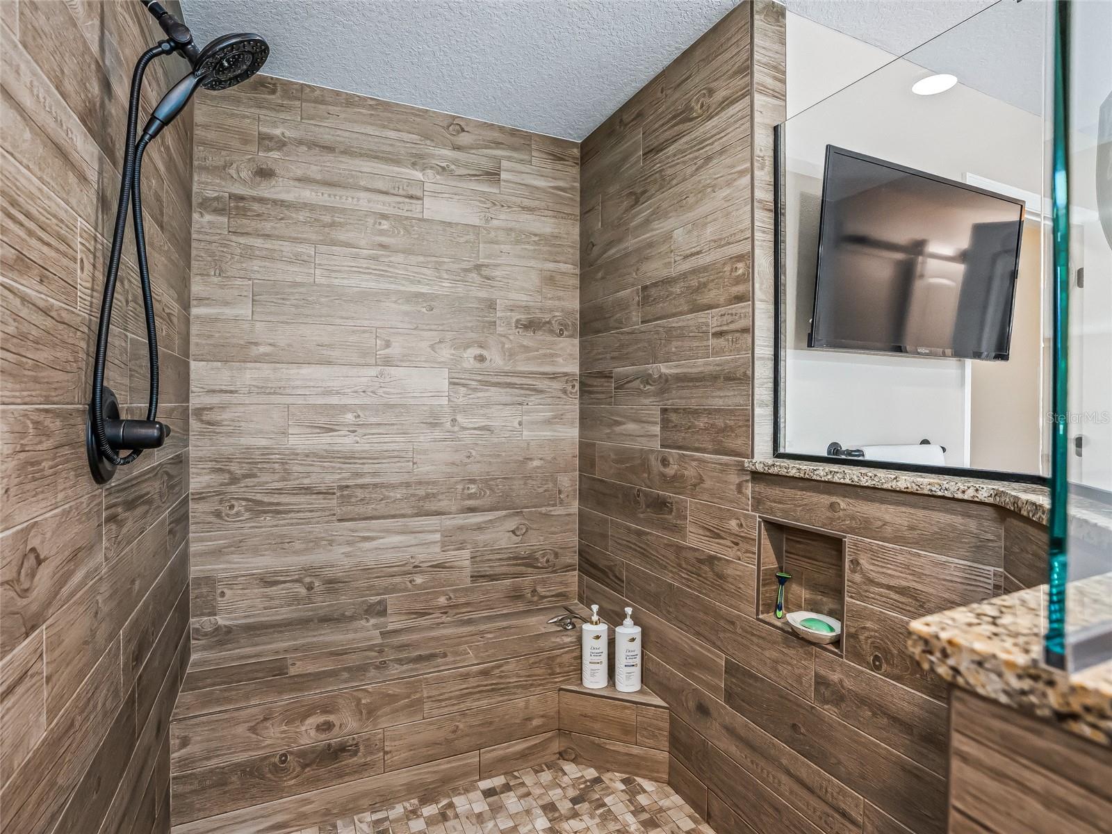 Image 28 of 82 For 6570 175th Court