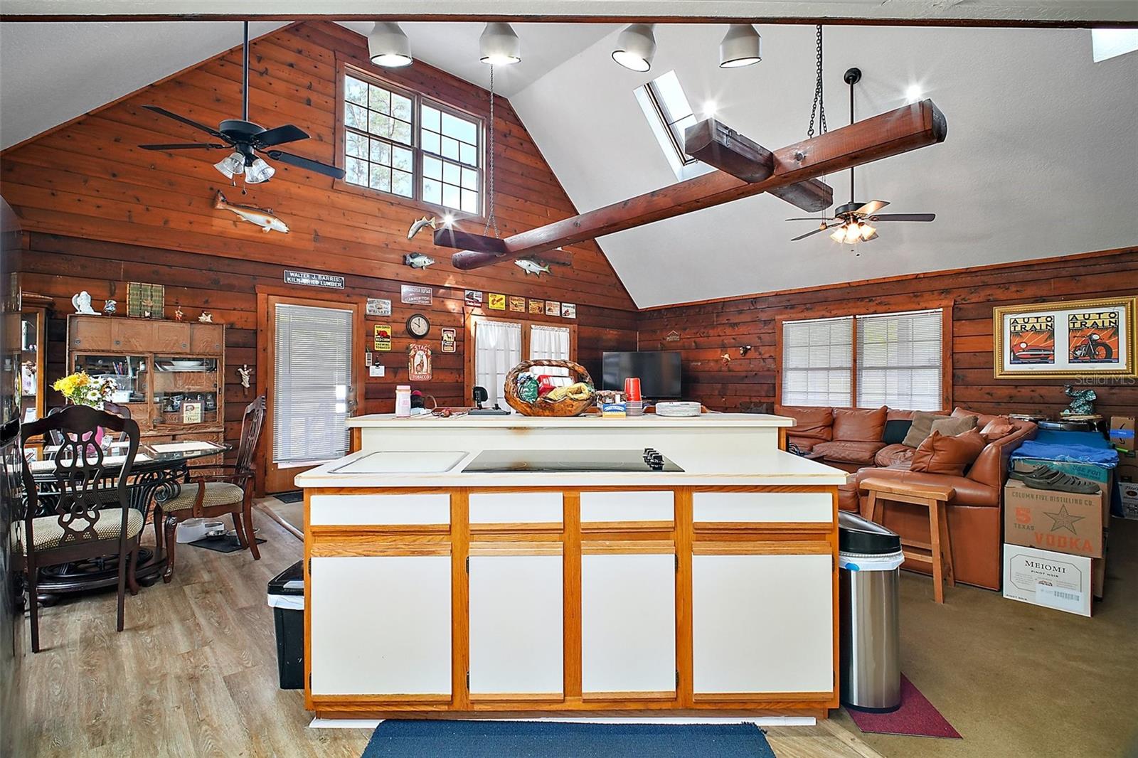 Image 13 of 33 For 41513 Aspen Street