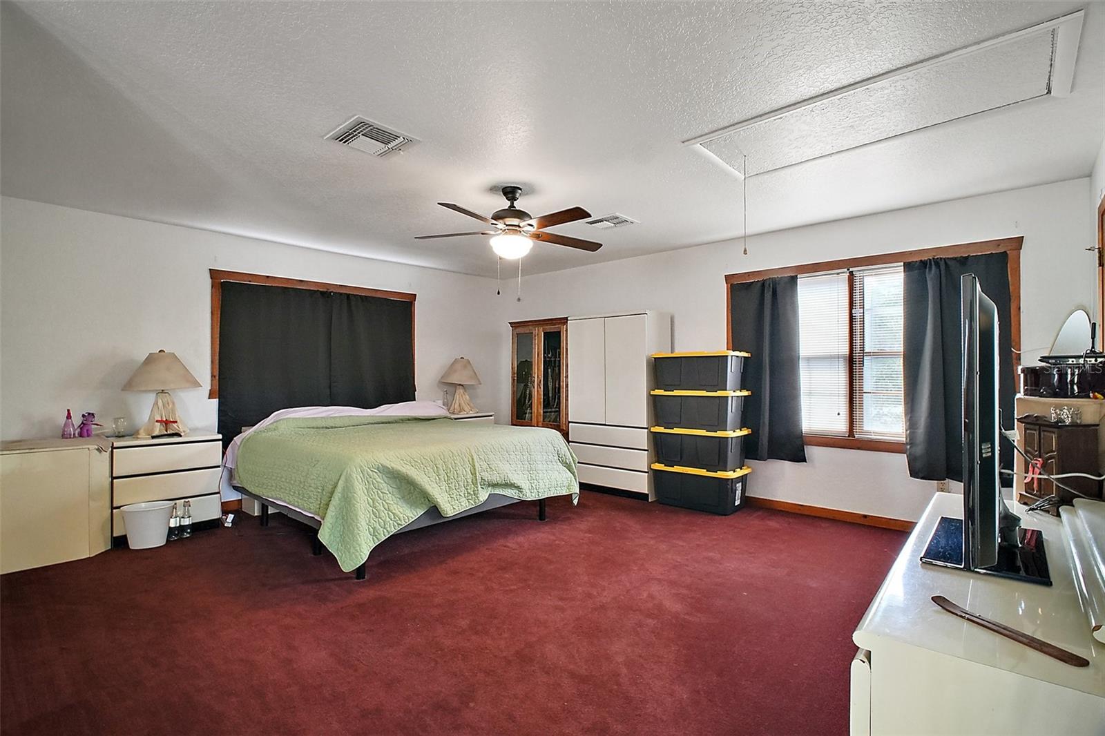 Image 17 of 33 For 41513 Aspen Street