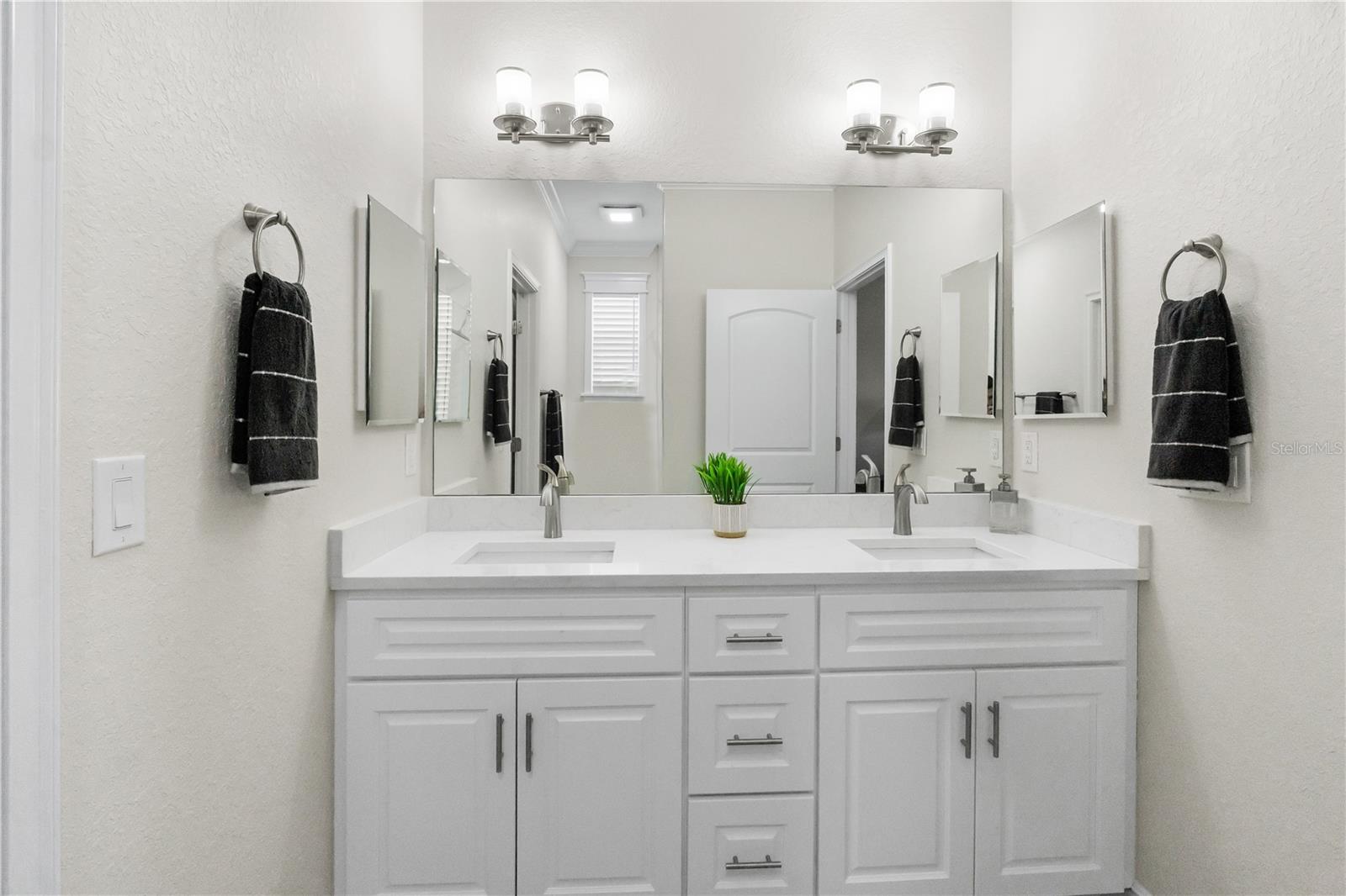 Image 22 of 51 For 4790 125th Loop