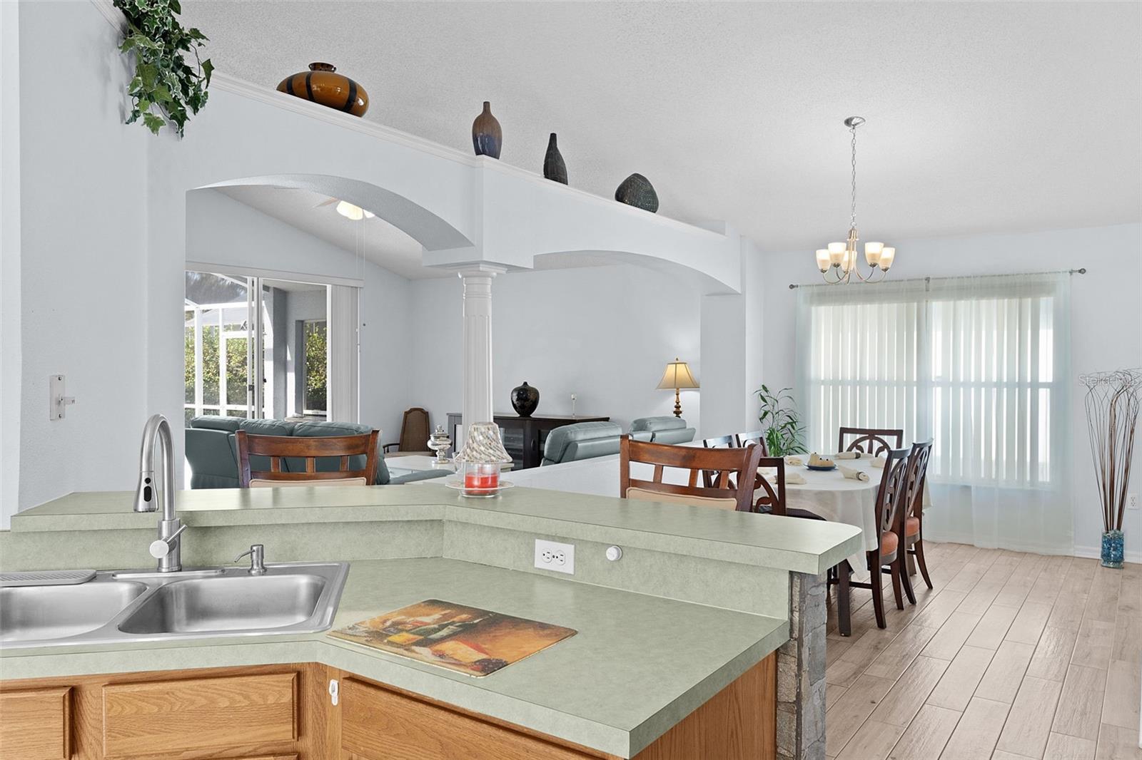 Image 11 of 54 For 713 Saddle Ridge Drive