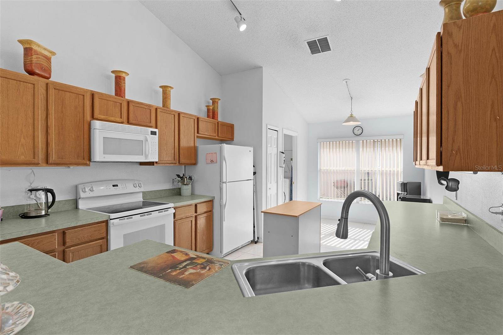 Image 12 of 54 For 713 Saddle Ridge Drive