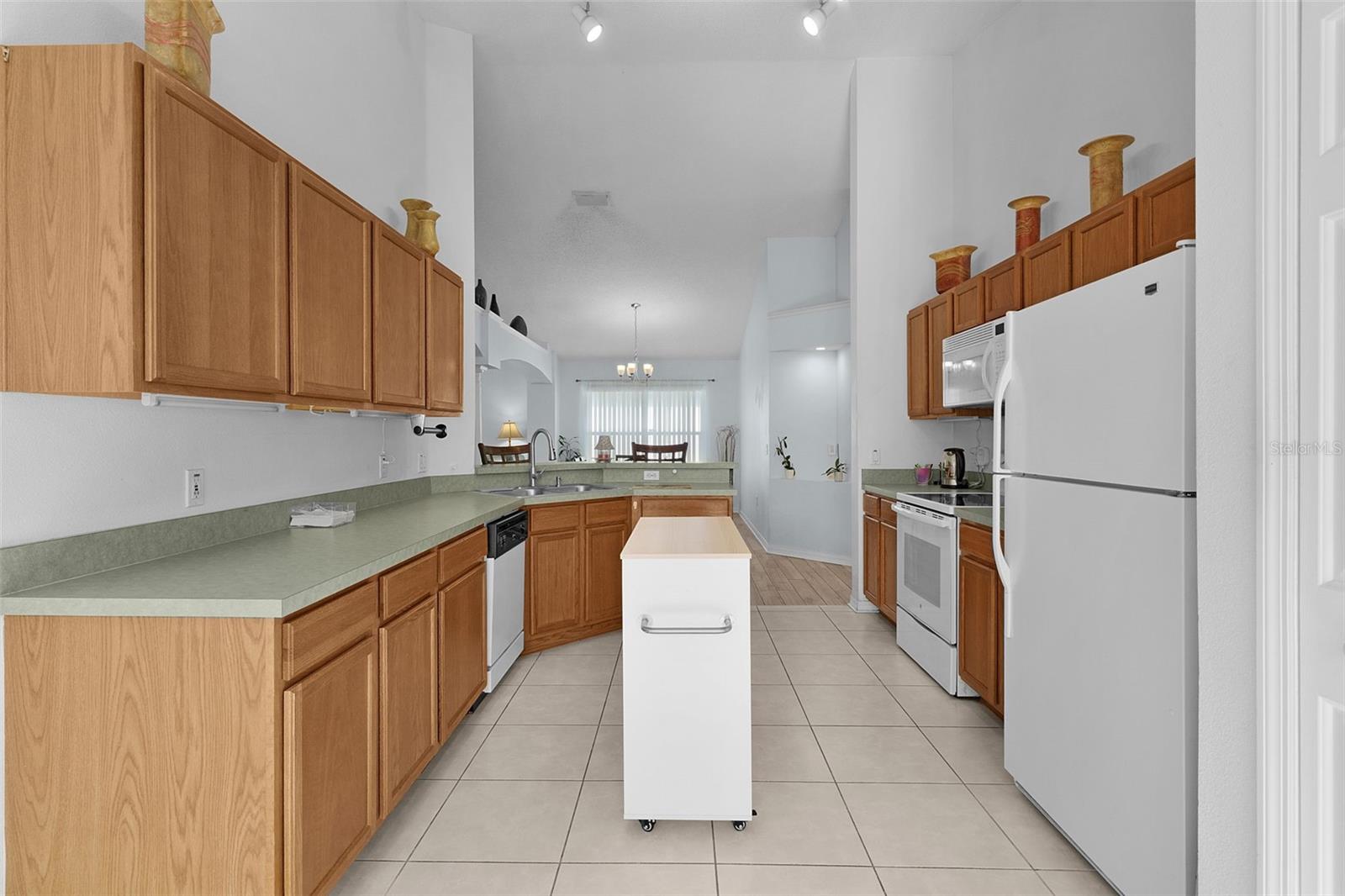 Image 14 of 54 For 713 Saddle Ridge Drive