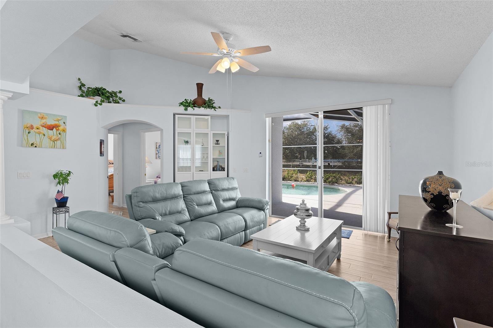 Image 17 of 54 For 713 Saddle Ridge Drive