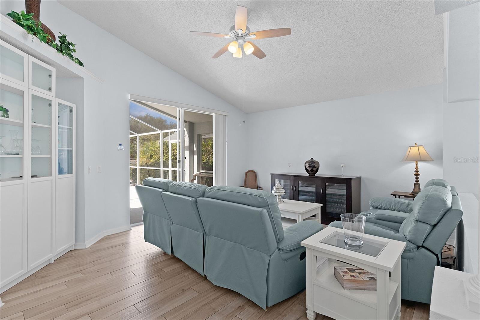 Image 20 of 54 For 713 Saddle Ridge Drive