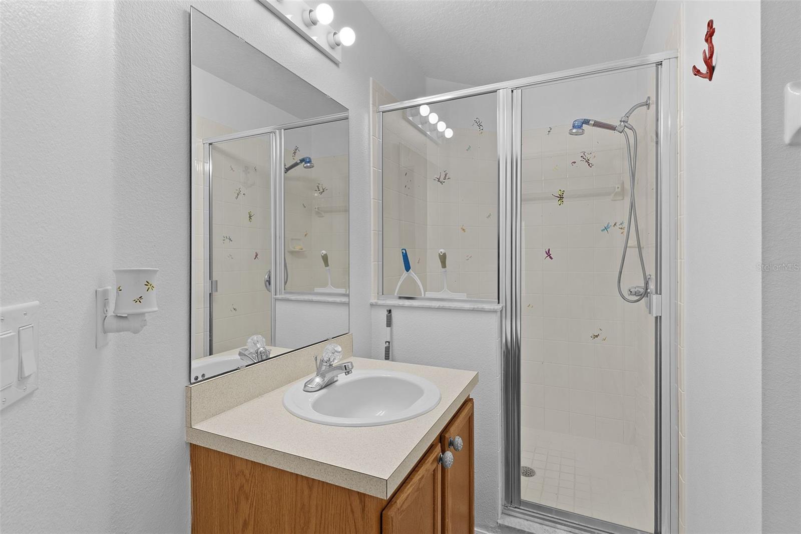 Image 27 of 54 For 713 Saddle Ridge Drive