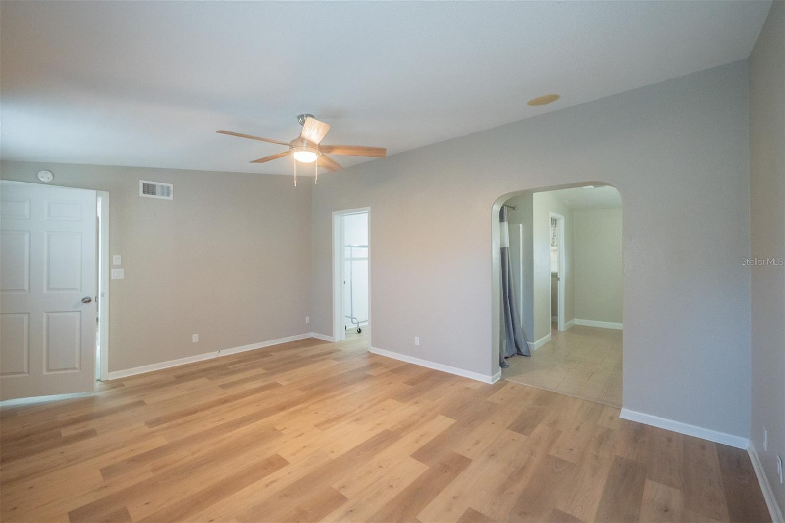 Image 16 of 76 For 27925 Pelican Isle Drive