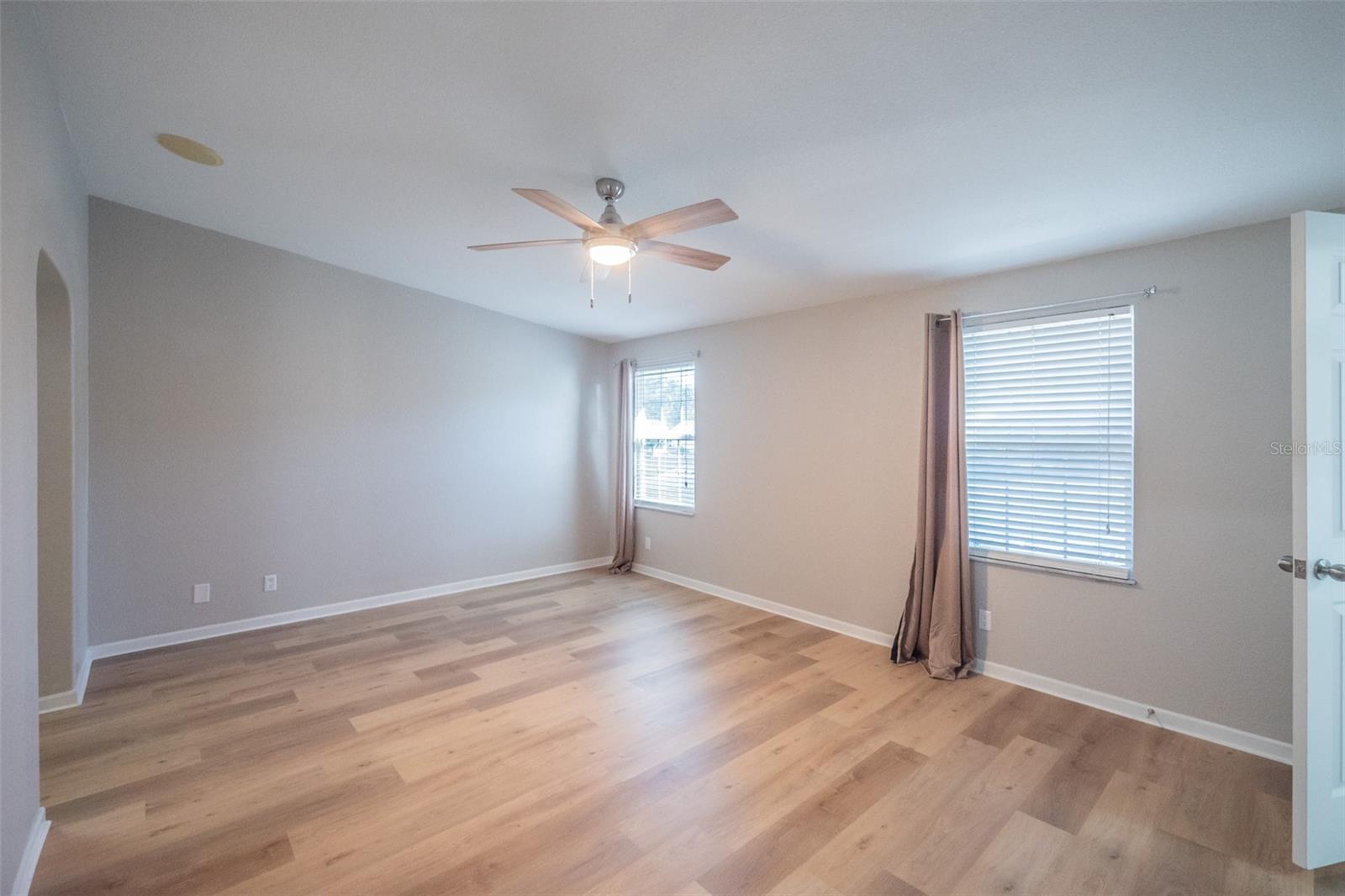 Image 17 of 76 For 27925 Pelican Isle Drive