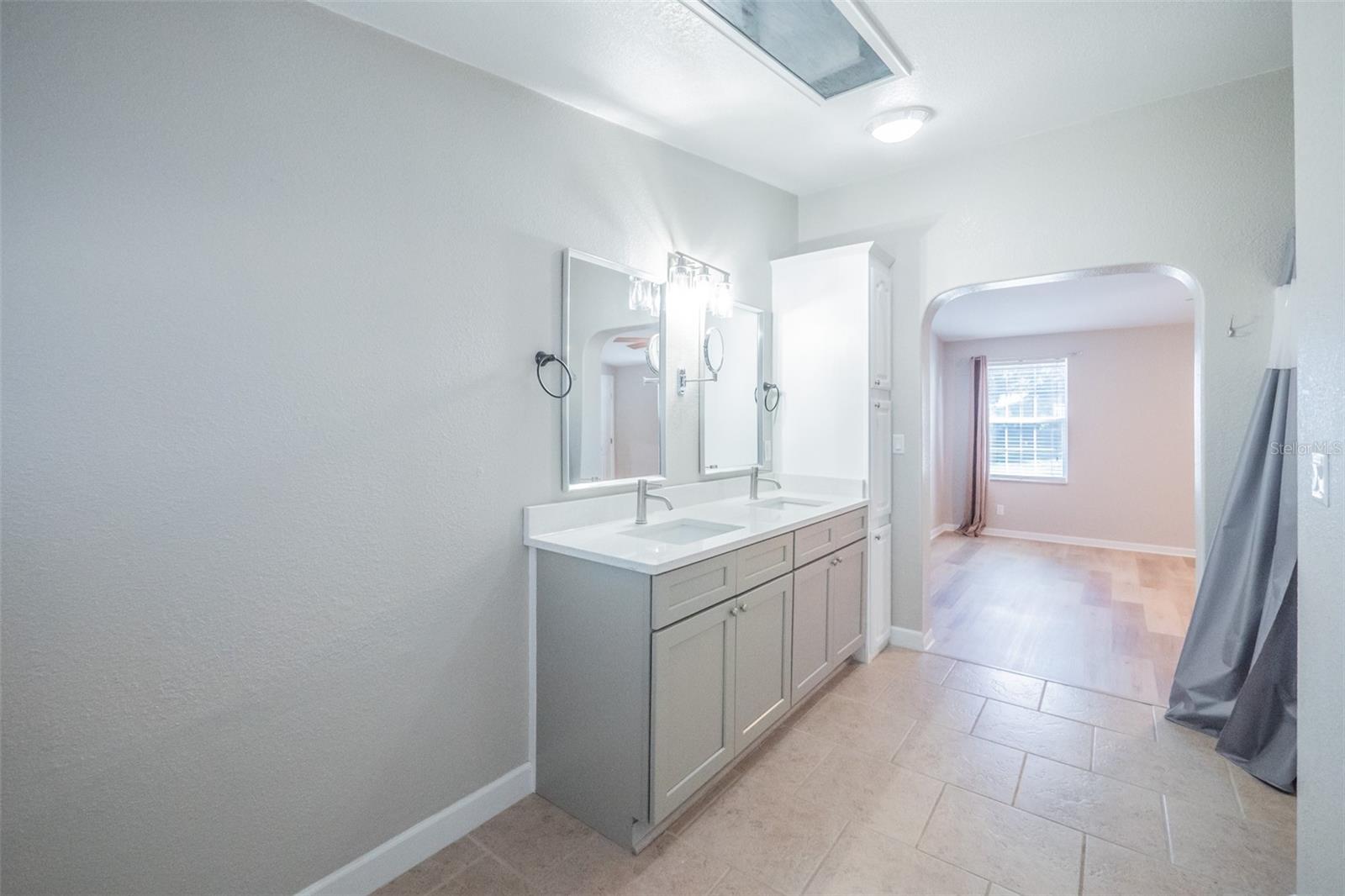 Image 21 of 76 For 27925 Pelican Isle Drive