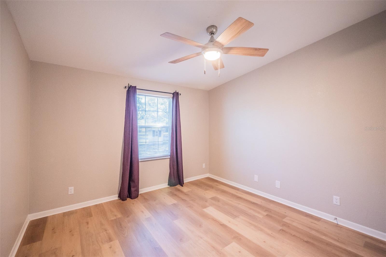 Image 28 of 76 For 27925 Pelican Isle Drive