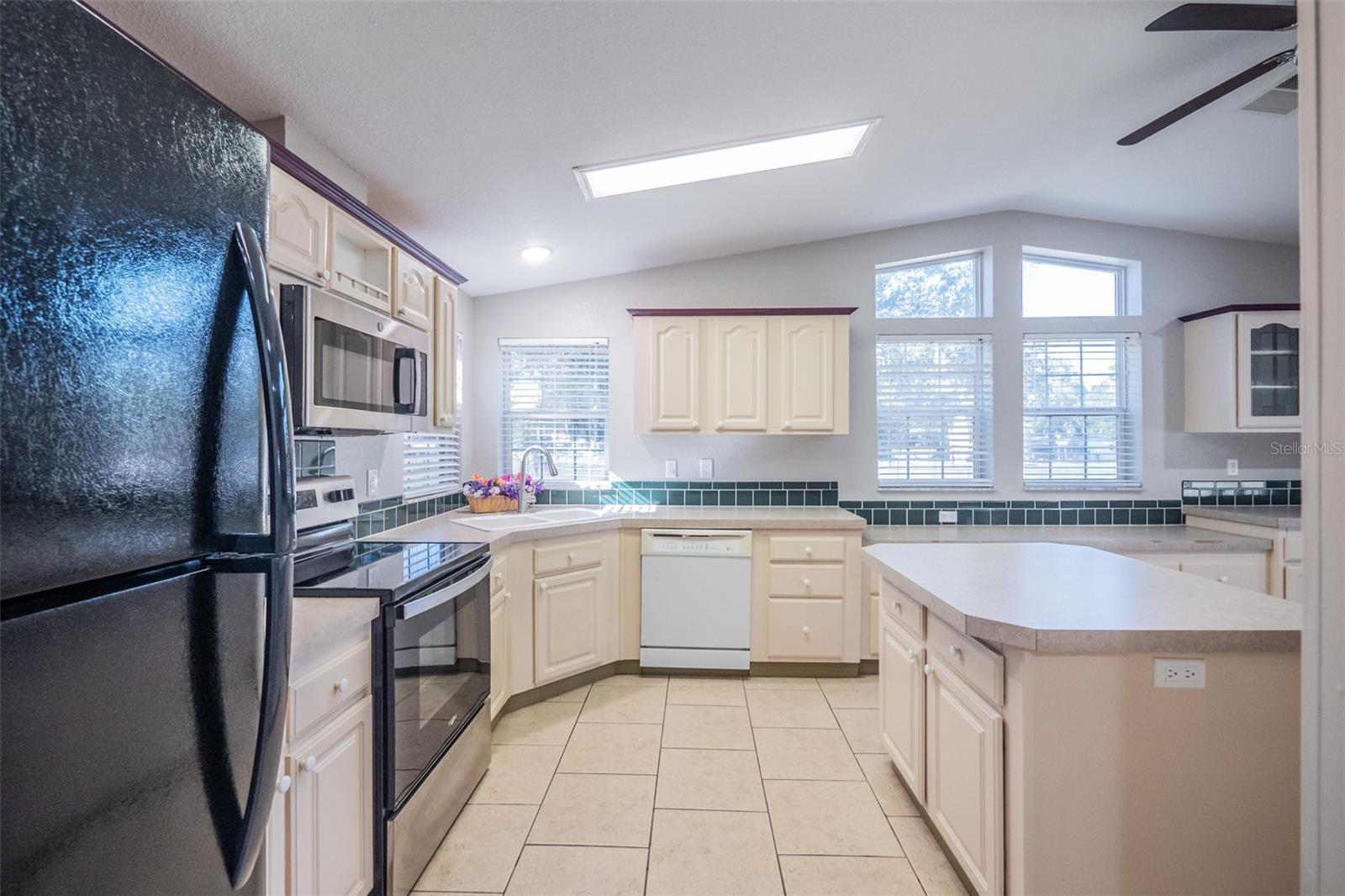 Image 9 of 76 For 27925 Pelican Isle Drive