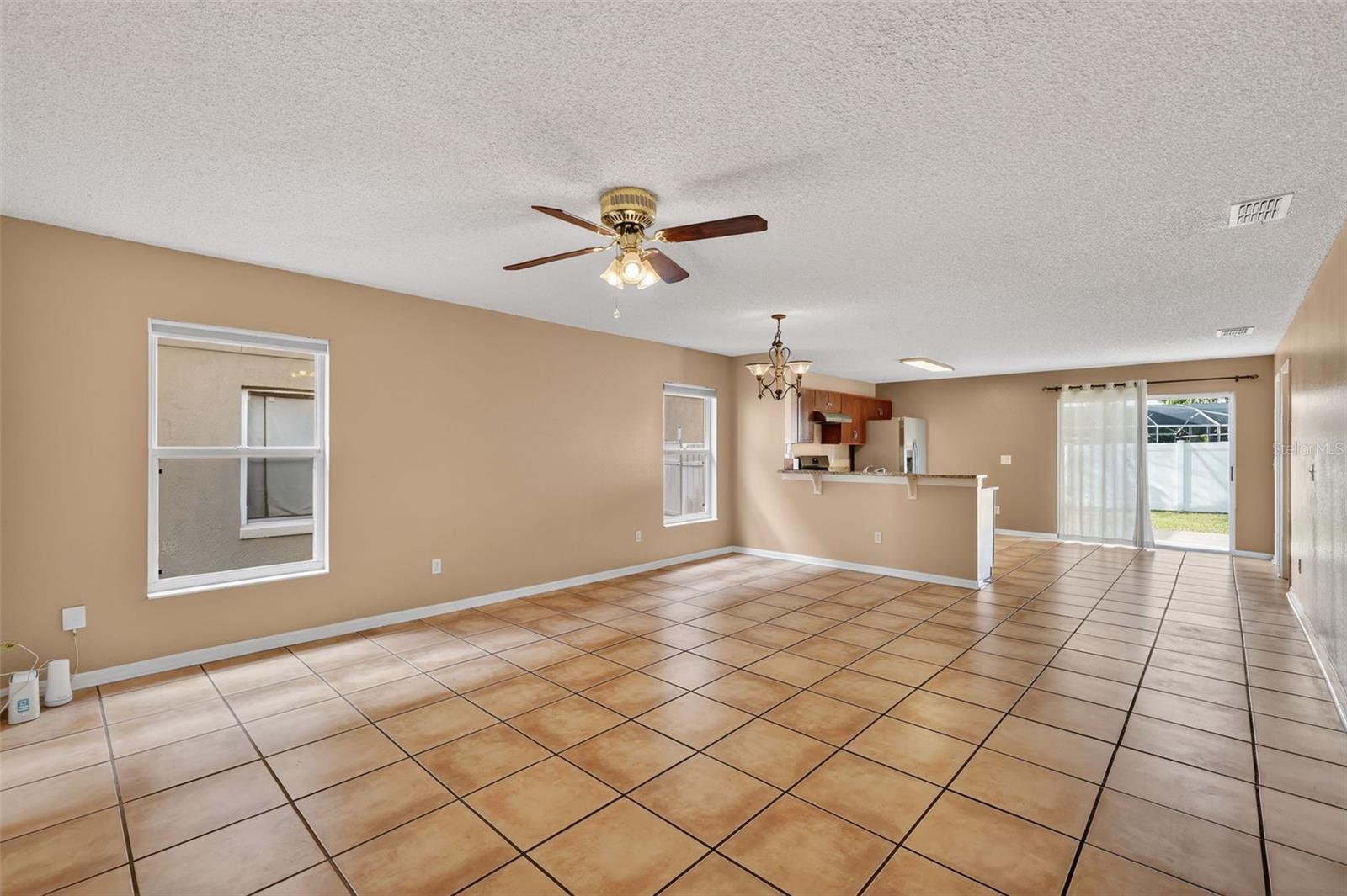 Image 10 of 36 For 12952 Los Alamitos