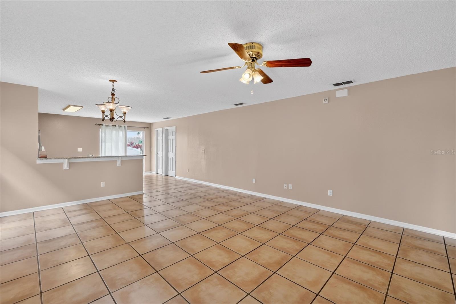 Image 12 of 36 For 12952 Los Alamitos