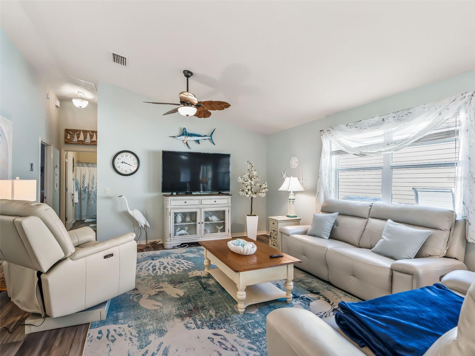 Image 18 of 40 For 3742 Viscaya Court