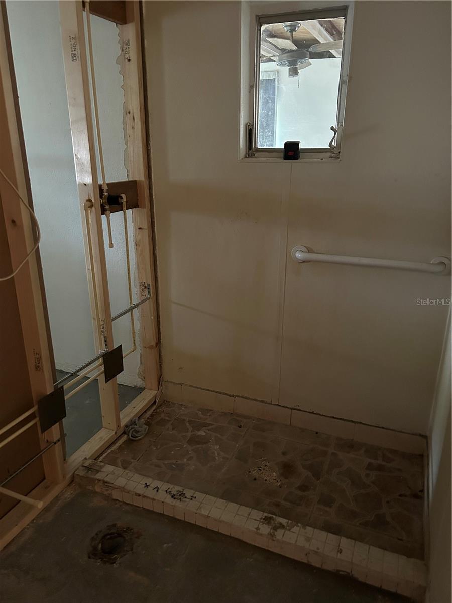 Image 13 of 28 For 20621 Highway 42