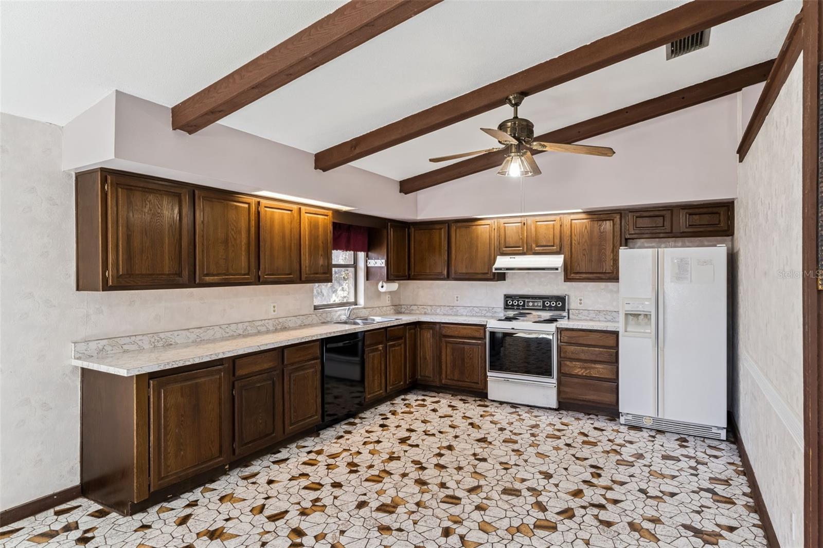 Image 11 of 42 For 6905 Green Swamp Road