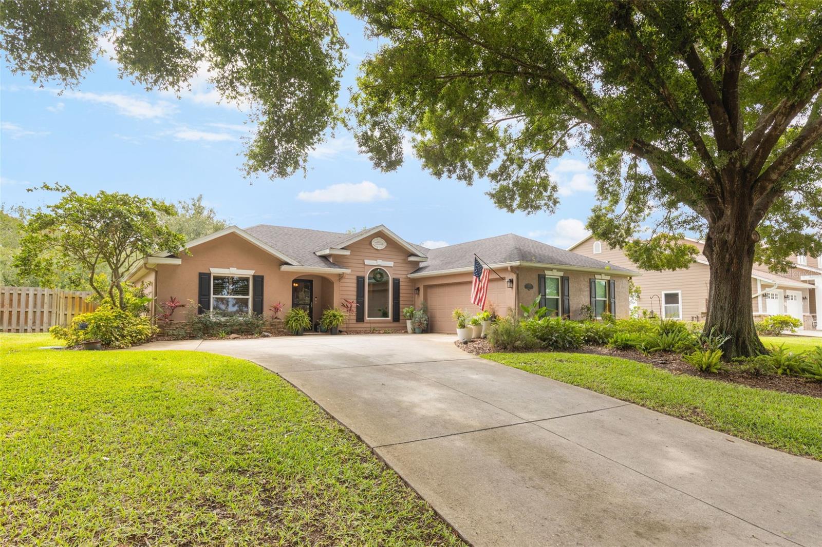 Details for 1095 Club Hills Drive, EUSTIS, FL 32726