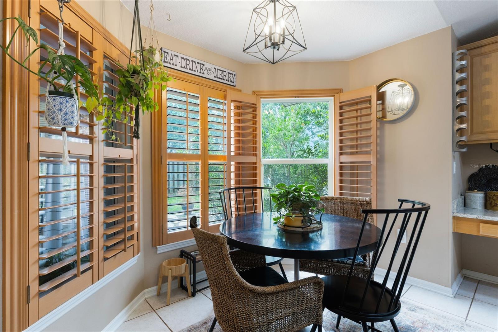 Image 12 of 35 For 1095 Club Hills Drive