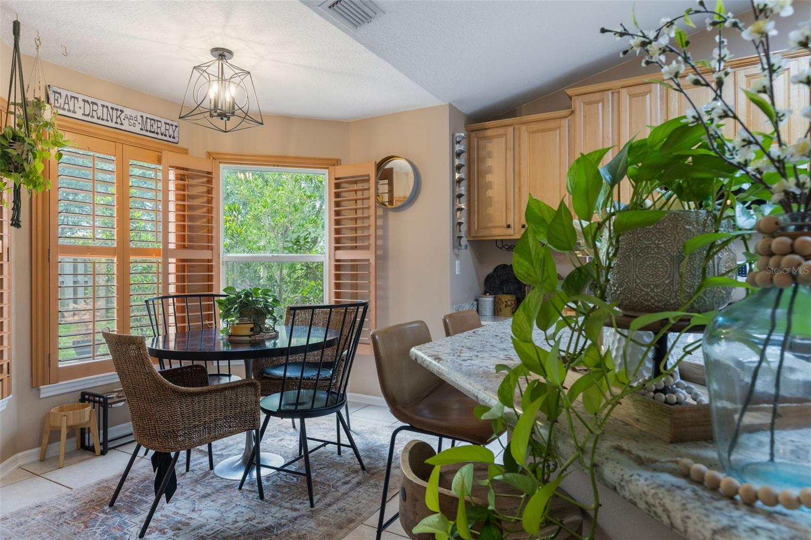 Image 13 of 35 For 1095 Club Hills Drive