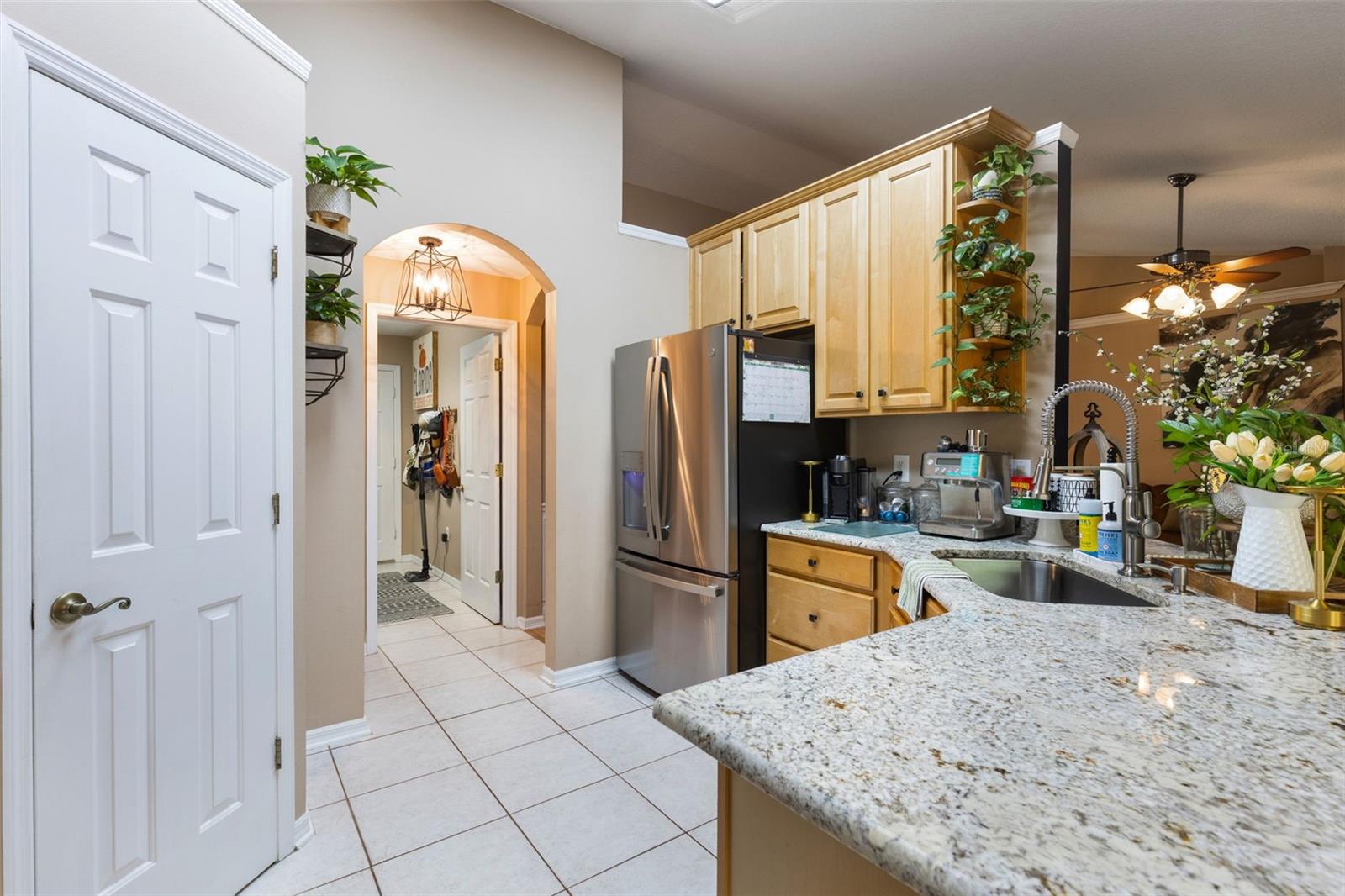 Image 14 of 35 For 1095 Club Hills Drive