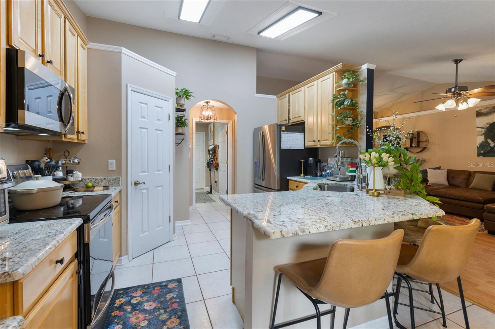 Image 15 of 35 For 1095 Club Hills Drive