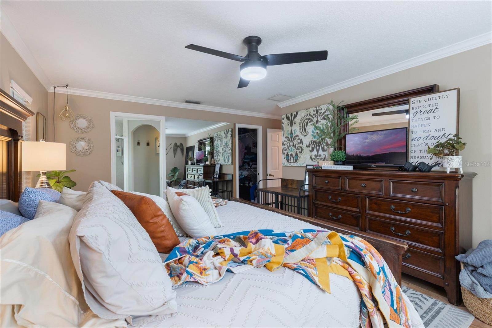 Image 18 of 35 For 1095 Club Hills Drive