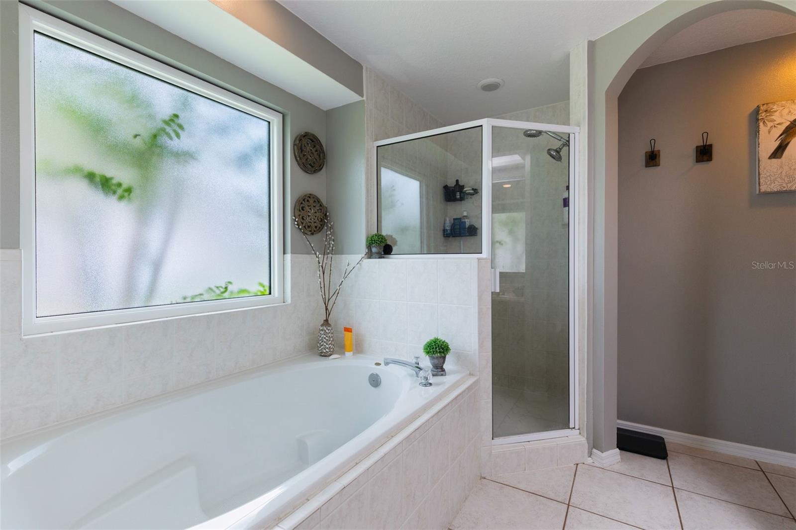 Image 25 of 35 For 1095 Club Hills Drive