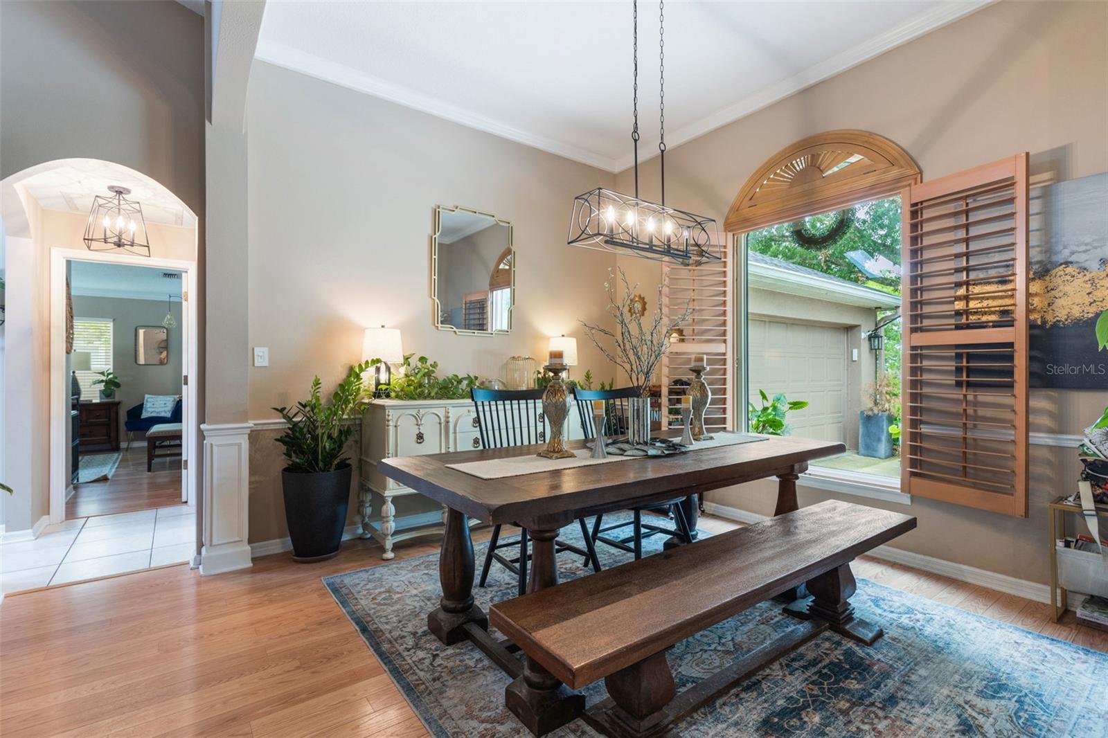 Image 6 of 35 For 1095 Club Hills Drive