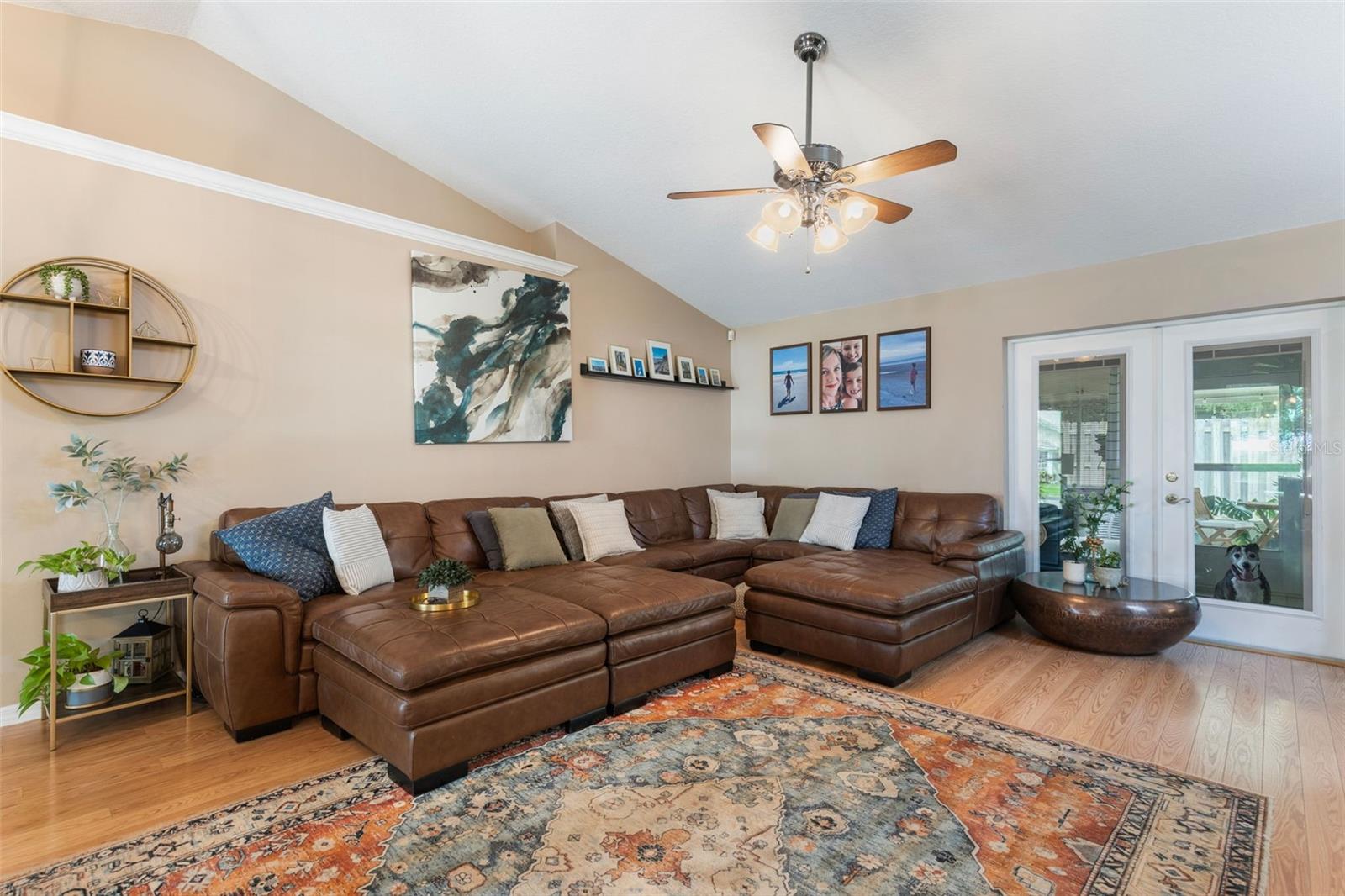 Image 9 of 35 For 1095 Club Hills Drive