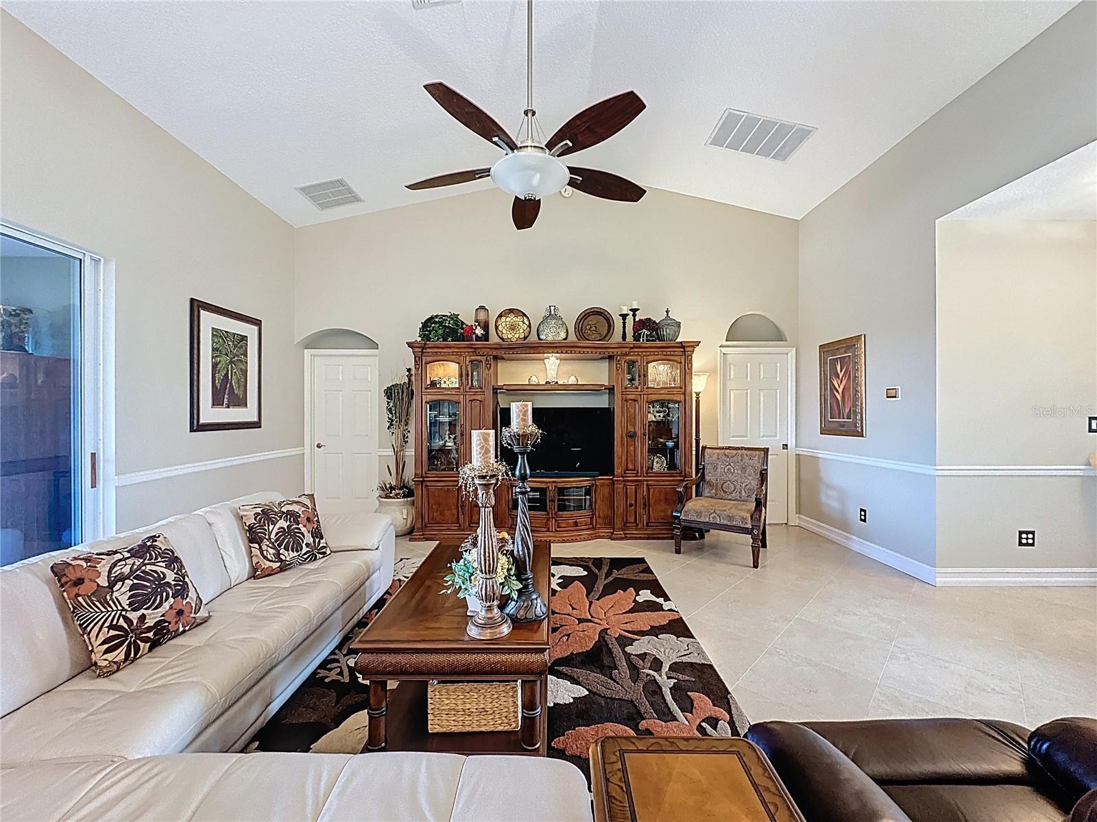 Image 23 of 71 For 5000 Long Meadow Drive