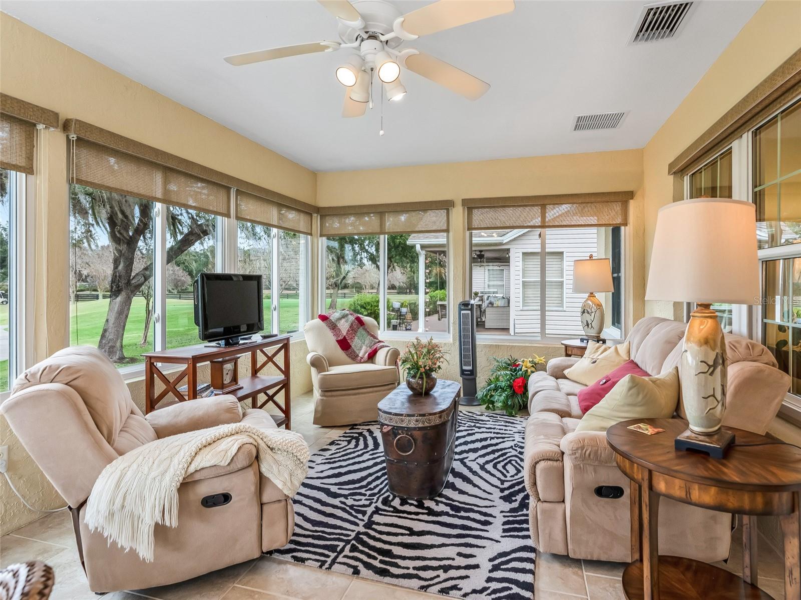 Image 21 of 51 For 2220 Margarita Drive