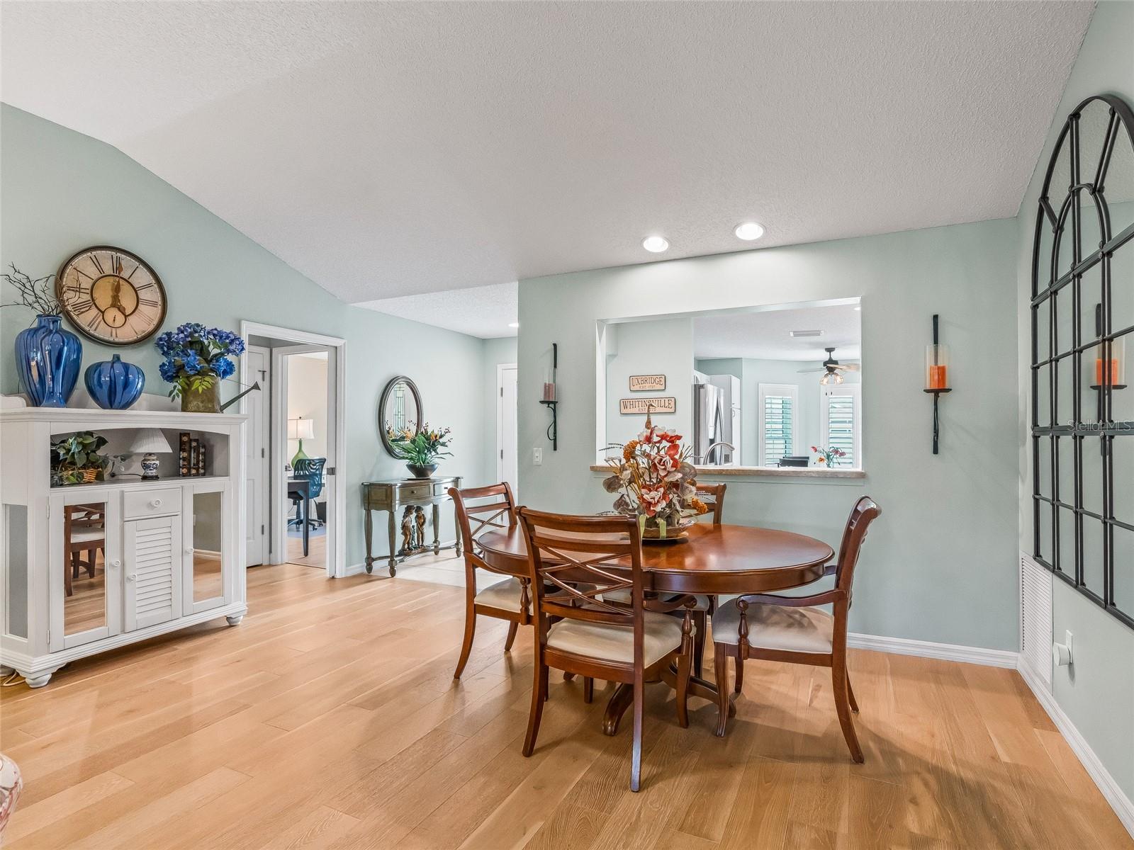 Image 7 of 51 For 2220 Margarita Drive