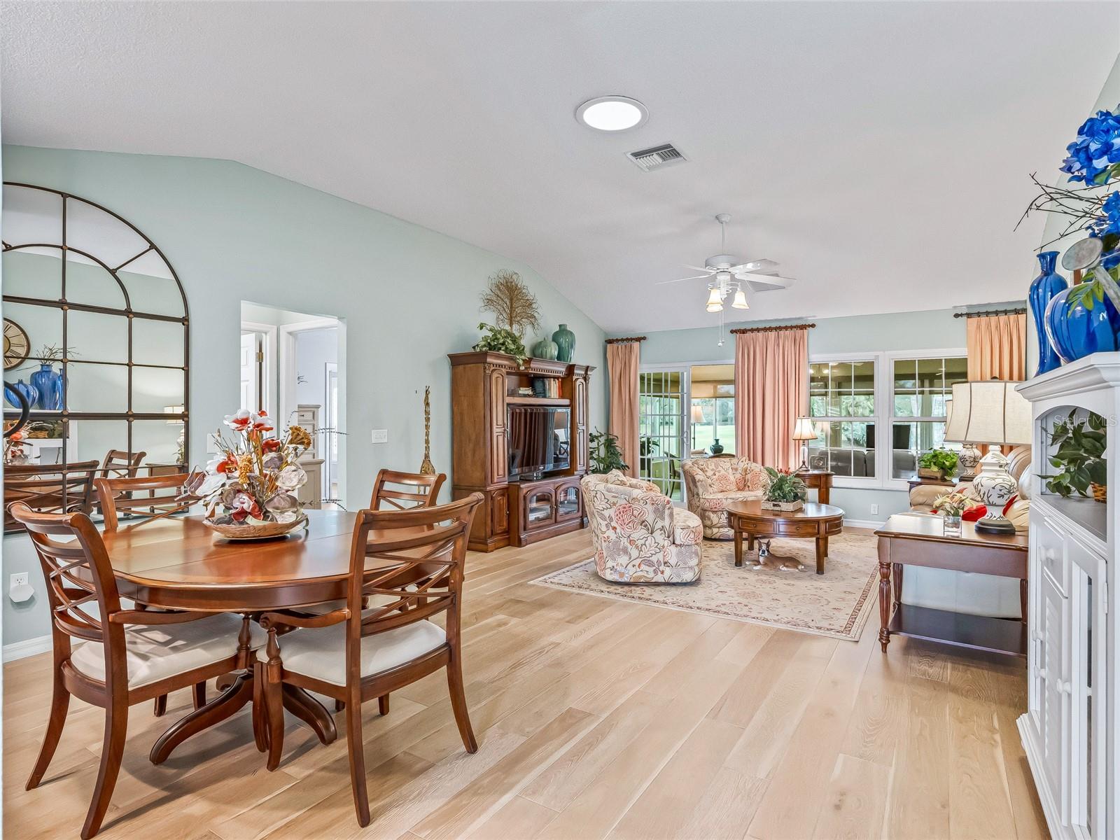 Image 9 of 51 For 2220 Margarita Drive