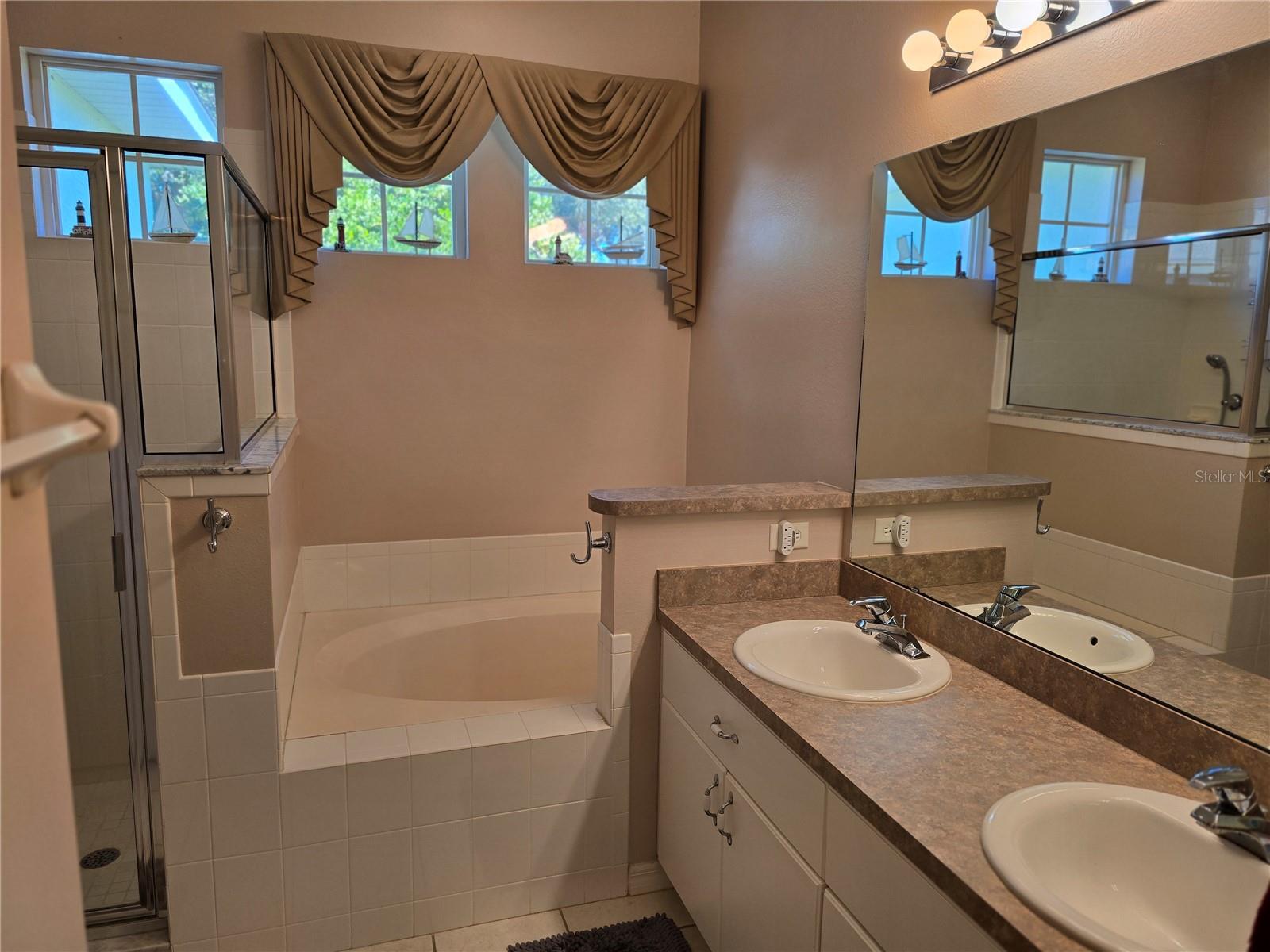 Image 21 of 69 For 3370 Saint Lucia Court