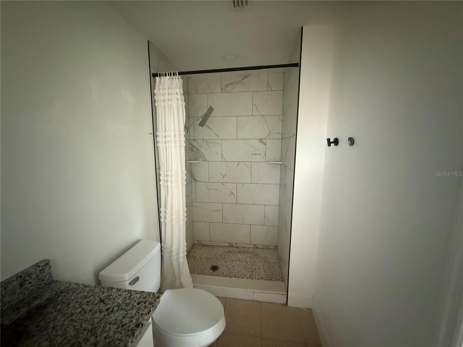 Image 12 of 22 For 859 Cr 541  