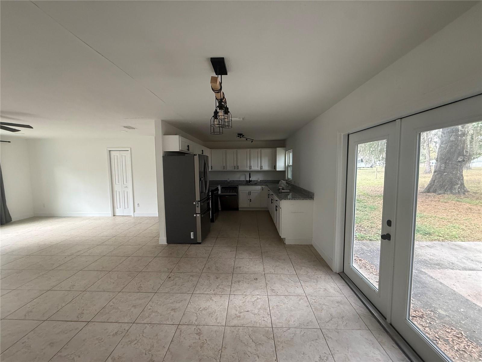 Image 5 of 22 For 859 Cr 541  