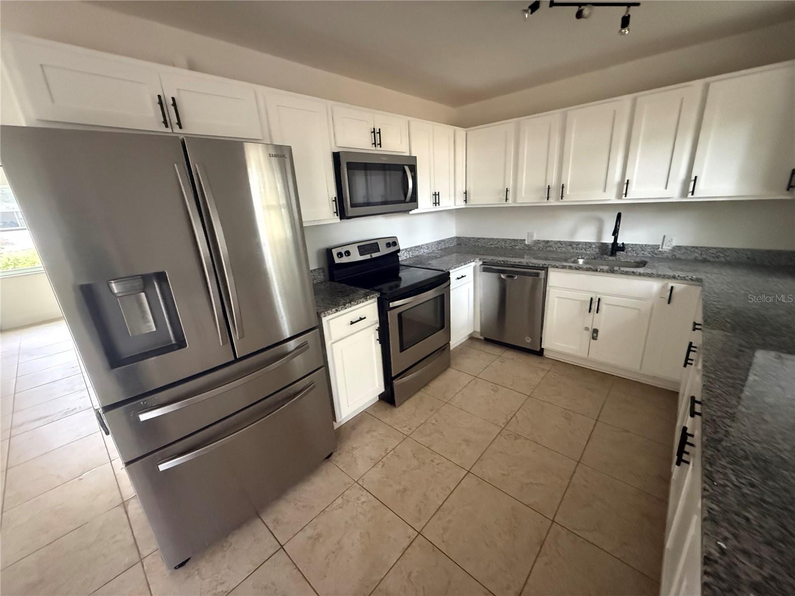 Image 9 of 22 For 859 Cr 541  