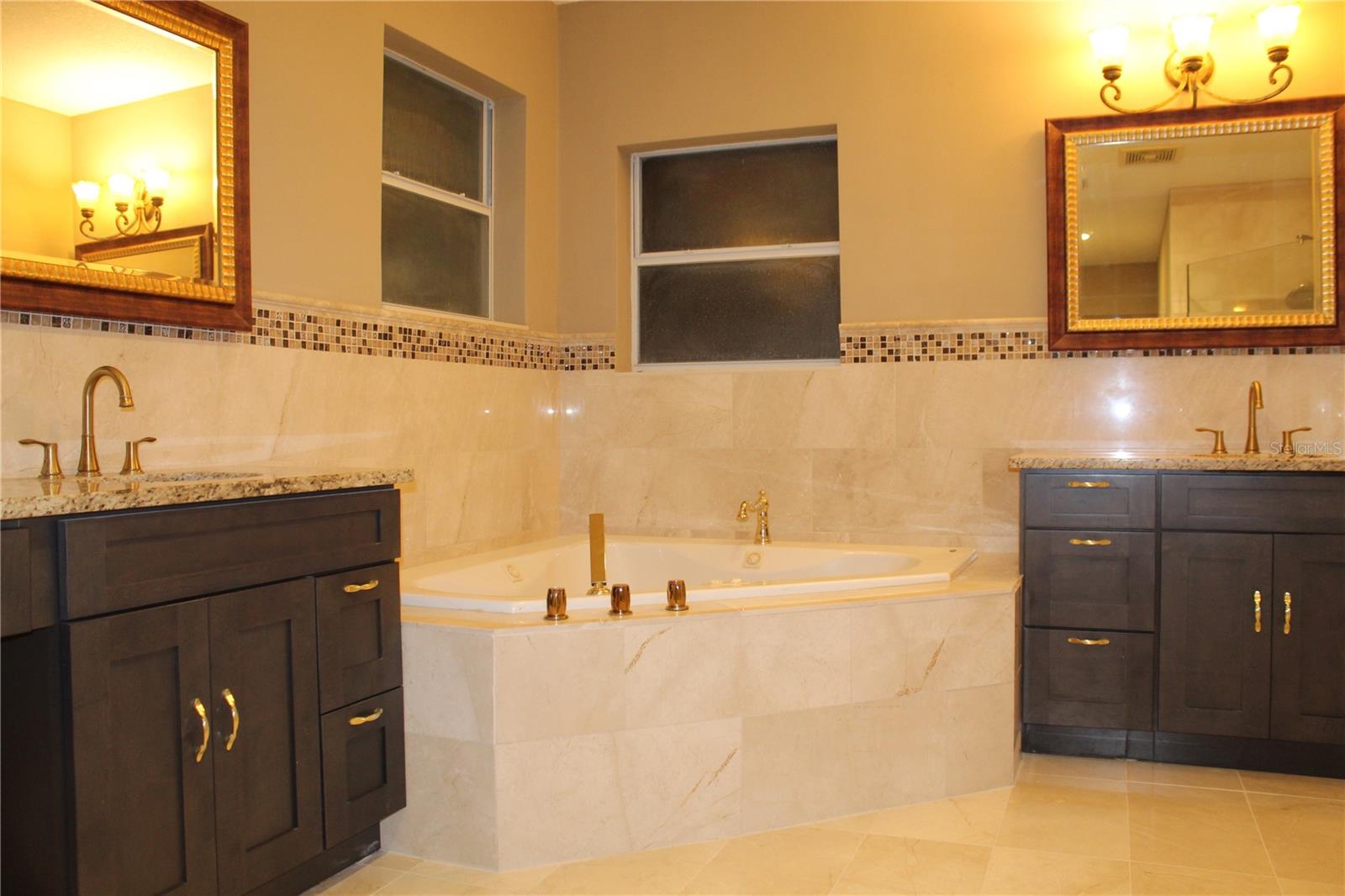 Image 54 of 80 For 13019 Summerlake Way