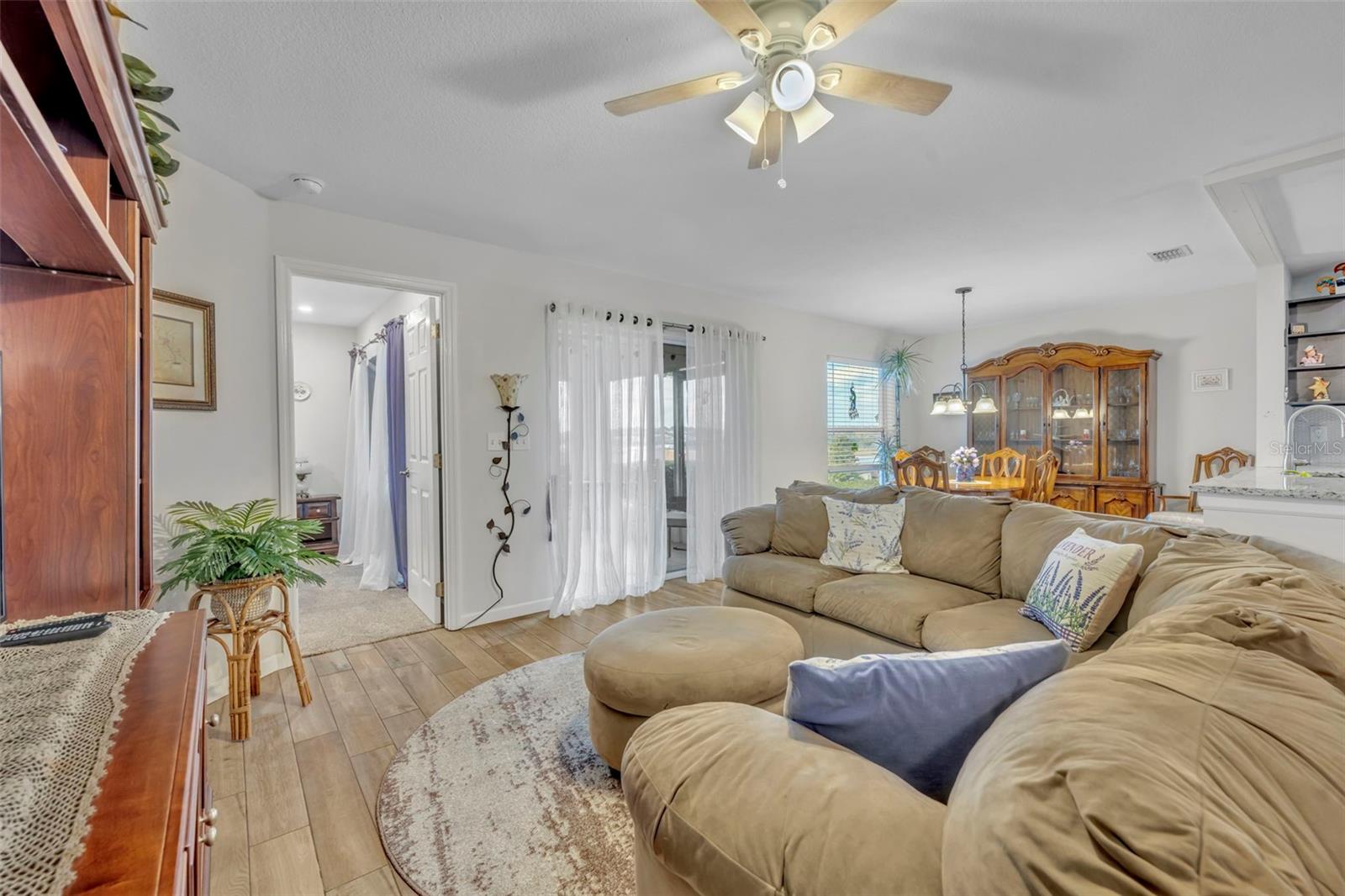 Image 8 of 29 For 3534 Rollingbrook Street