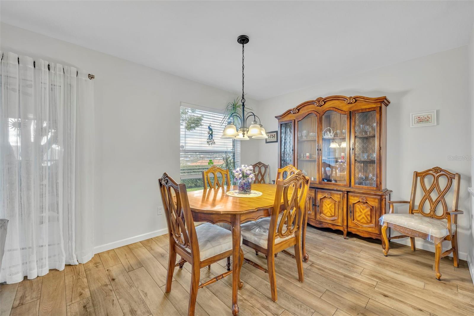 Image 9 of 29 For 3534 Rollingbrook Street