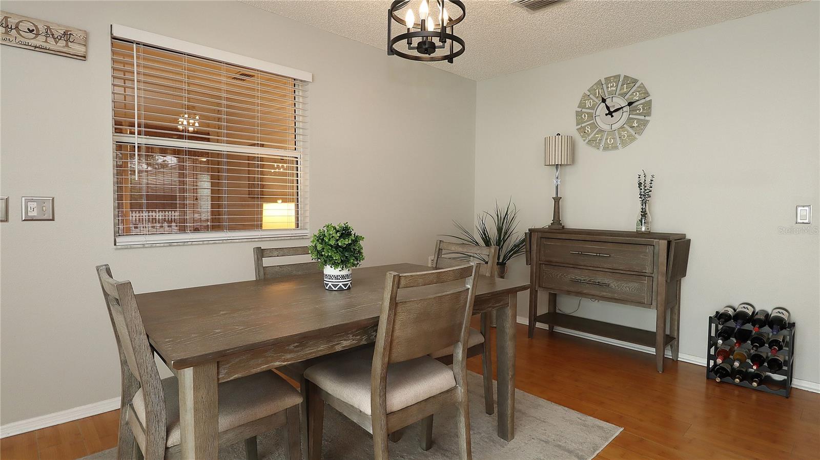 Image 11 of 36 For 1952 Montrose Court