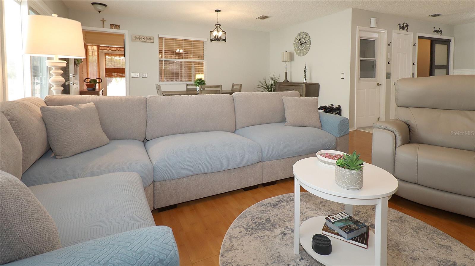 Image 14 of 36 For 1952 Montrose Court