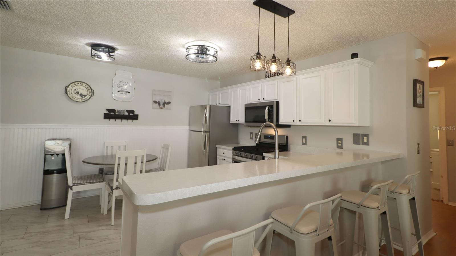 Image 16 of 36 For 1952 Montrose Court