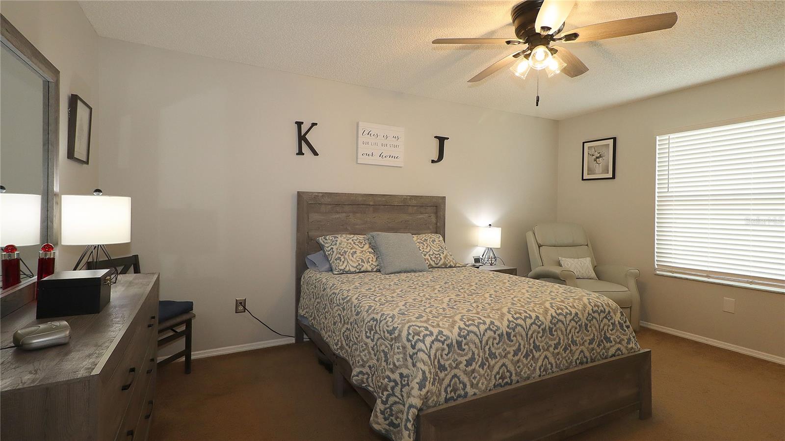 Image 23 of 36 For 1952 Montrose Court