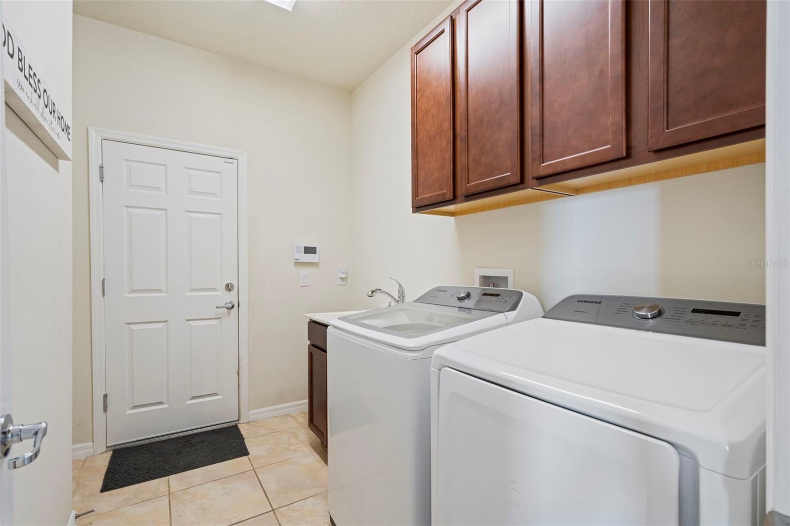 Image 19 of 34 For 3467 Buoy Circle