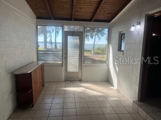 Image 8 of 18 For 201 Lee Street