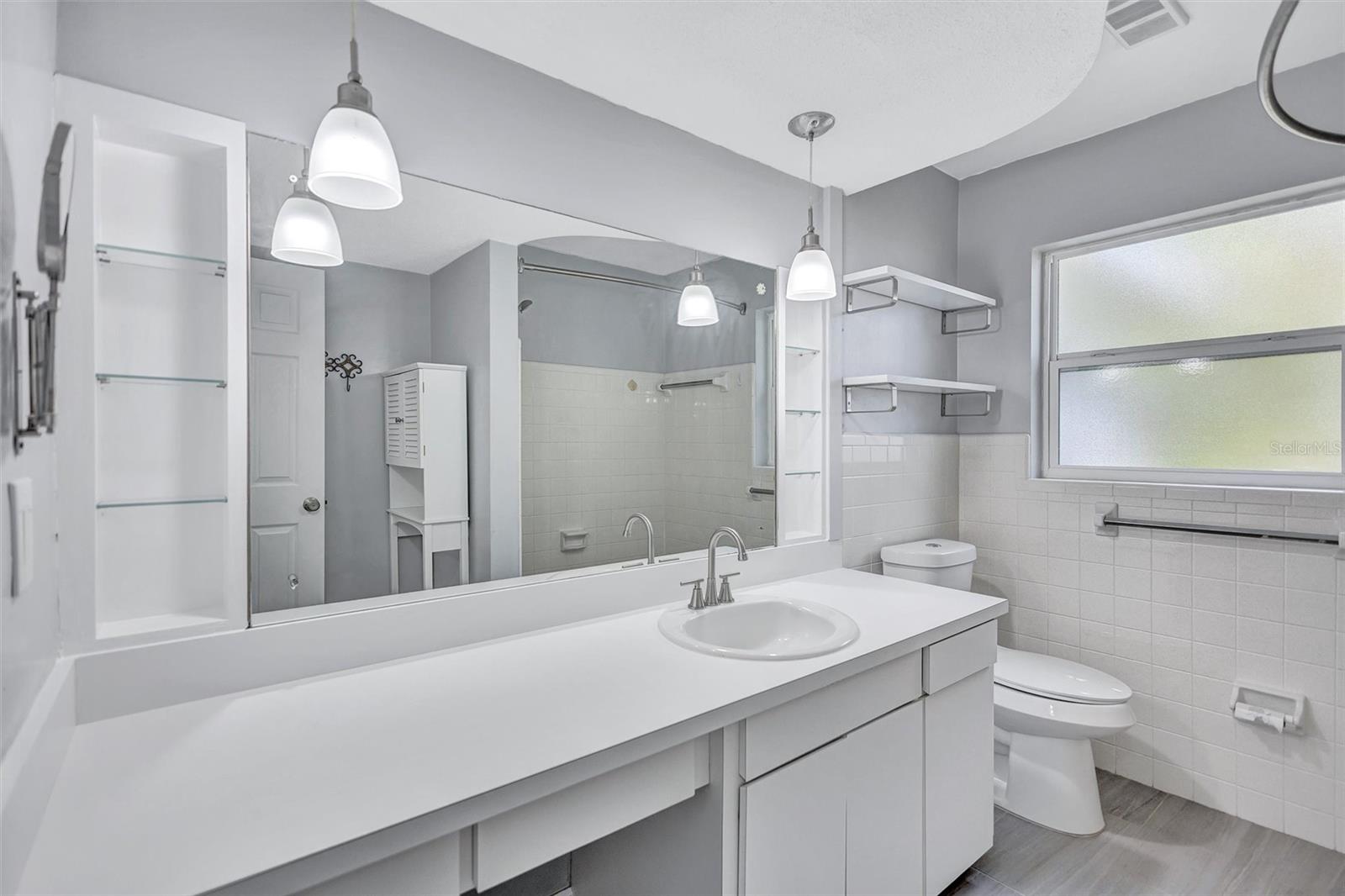 Image 18 of 38 For 2544 Burnice Drive