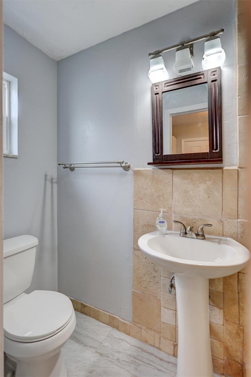 Image 20 of 38 For 2544 Burnice Drive